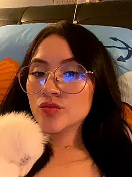 ValentinaOrtiz3 online show from 09-28-25, 04:18