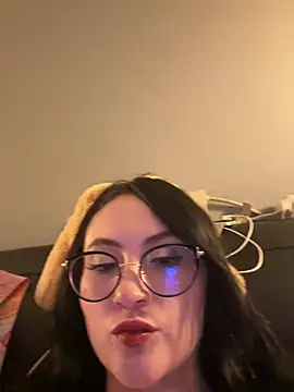 ValentinaOrtiz3 online show from 02-06-26, 01:32