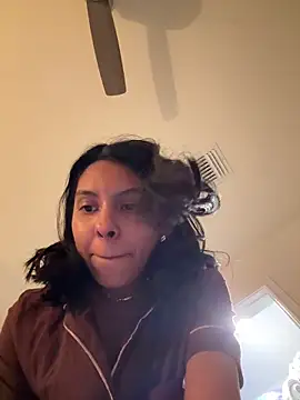Valeedoll online show from 03-18-26, 04:59