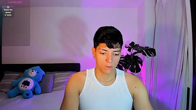 Snapshot of _JacobMiller__ chatting on 09-21-25, 11:17 JacobMiller online show from 09-21-25, 11:17