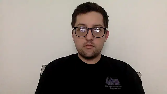 Snapshot of Milflover96 chatting on 02-14-25, 06:19 Milflover96 online show from 02-14-25, 06:19