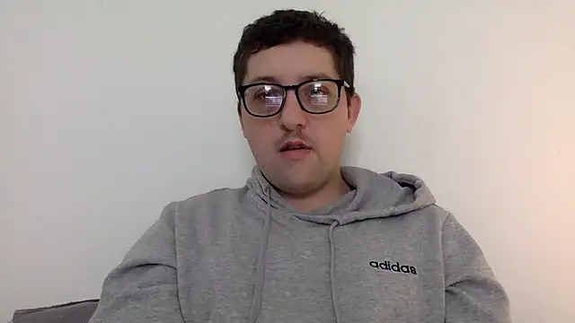 Snapshot of Milflover96 chatting on 02-15-25, 07:39 Milflover96 online show from 02-15-25, 07:39