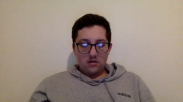 Snapshot of Milflover96 chatting on 02-16-25, 02:42 Milflover96 online show from 02-16-25, 02:42