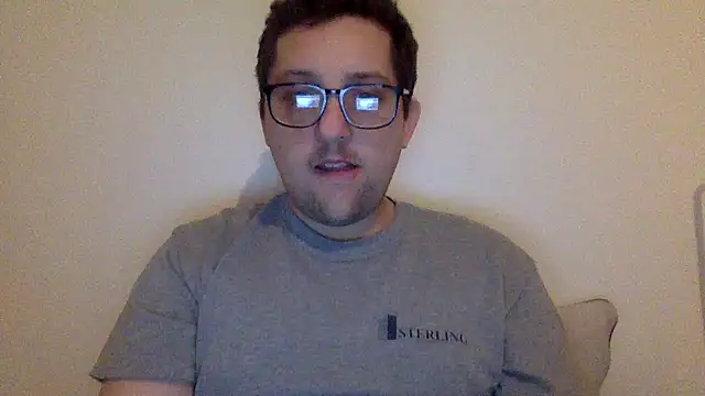 Snapshot of Milflover96 chatting on 02-18-25, 01:43 Milflover96 online show from 02-18-25, 01:43