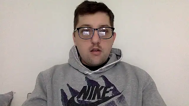 Snapshot of Milflover96 chatting on 02-20-25, 06:02 Milflover96 online show from 02-20-25, 06:02