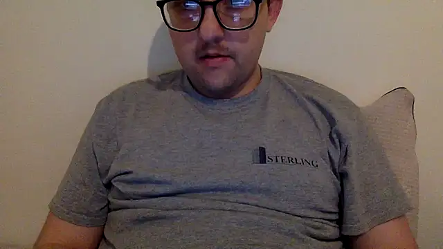 Snapshot of Milflover96 chatting on 02-24-25, 02:40 Milflover96 online show from 02-24-25, 02:40