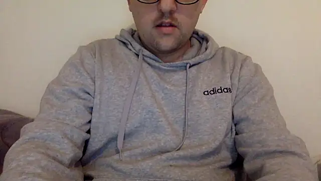 Snapshot of Milflover96 chatting on 02-24-25, 03:53 Milflover96 online show from 02-24-25, 03:53
