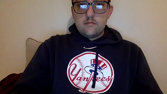 Snapshot of Milflover96 chatting on 02-25-25, 01:09 Milflover96 online show from 02-25-25, 01:09