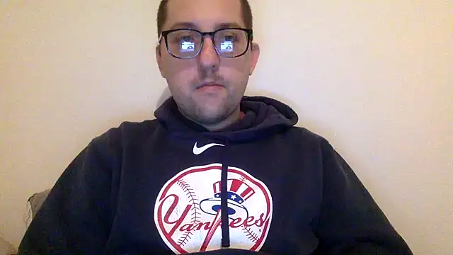 Snapshot of Milflover96 chatting on 02-26-25, 02:04 Milflover96 online show from 02-26-25, 02:04