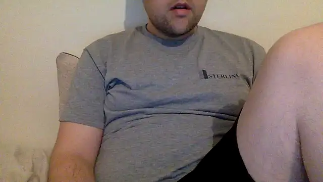Snapshot of Milflover96 chatting on 03-05-25, 03:51 Milflover96 online show from 03-05-25, 03:51