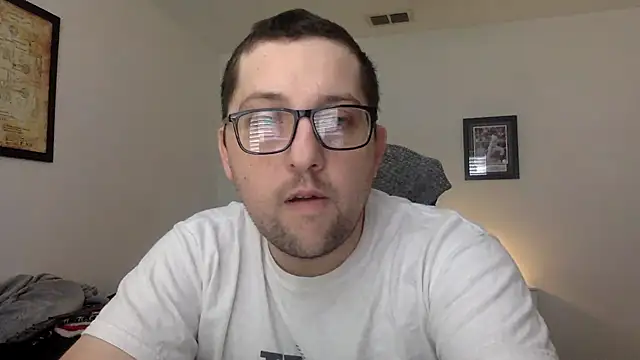 Snapshot of Milflover96 chatting on 03-09-25, 05:28 Milflover96 online show from 03-09-25, 05:28