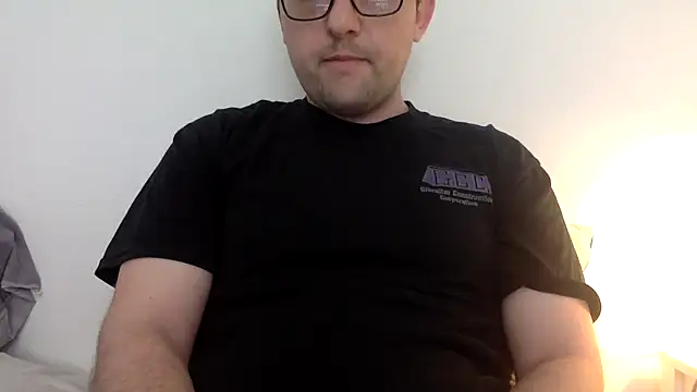 Snapshot of Milflover96 chatting on 03-11-25, 08:09 Milflover96 online show from 03-11-25, 08:09