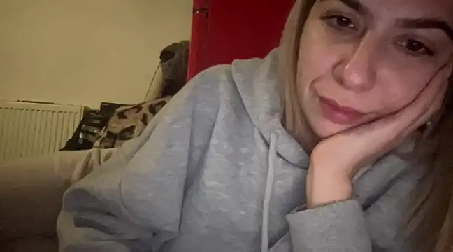 sarrah rossy online show from 02-11-25, 01:10