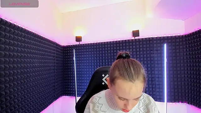 Lika 0ne online show from 02-21-25, 06:48