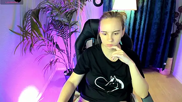 Lika 0ne online show from 10-17-25, 09:56