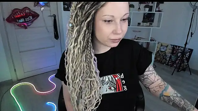 HoneySallyMoore online show from 04-18-26, 08:51