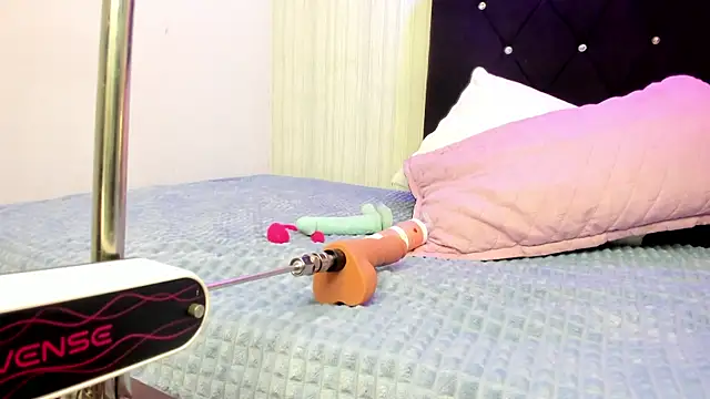 nicky angel1 online show from 11-18-25, 06:34