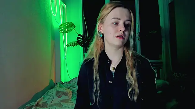 Alexa Pirs online show from 03-14-25, 07:34