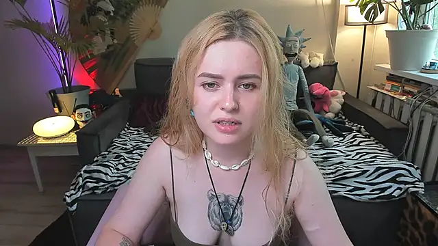 Alexa Pirs online show from 06-22-26, 01:41
