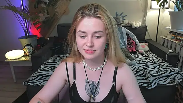 Alexa Pirs online show from 06-29-26, 03:01
