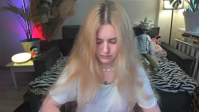 Alexa Pirs online show from 07-03-26, 04:35