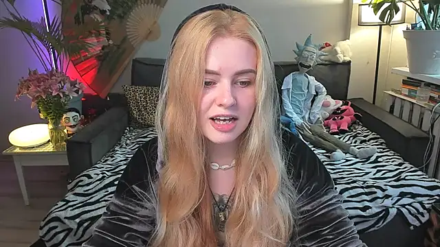 Alexa Pirs online show from 07-11-26, 02:20