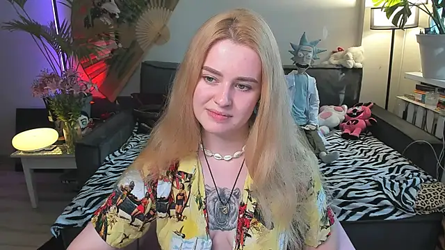 Alexa Pirs online show from 07-17-26, 02:45