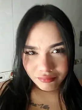 nikki grey online show from 10-16-25, 05:14