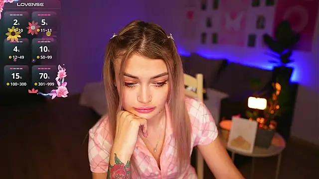 Snapshot of BellaSway chatting on 03-16-25, 07:04 BellaSway online show from 03-16-25, 07:04