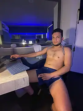 Snapshot of Brunohorny@xh chatting on 02-02-26, 03:44 Brunohornyxh online show from 02-02-26, 03:44