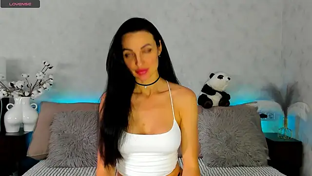 Snapshot of Tina_Mart chatting on 06-28-26, 10:32 Tina Mart online show from 06-28-26, 10:32