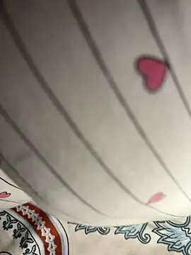 Snapshot of WifyHubby_38 chatting on 09-22-25, 02:30 WifyHubby 38 online show from 09-22-25, 02:30