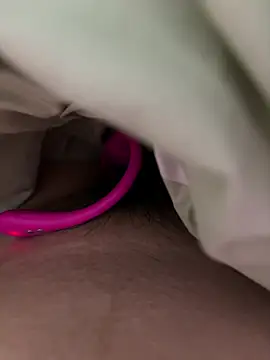 Snapshot of jinj-a chatting on 03-22-25, 12:46 jinj-a online show from 03-22-25, 12:46