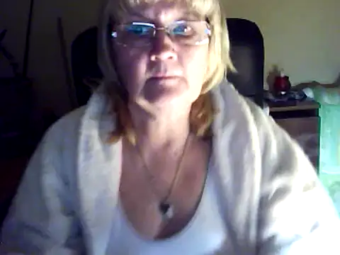 Snapshot of Violet5364 chatting on 03-01-25, 06:00 Violet5364 online show from 03-01-25, 06:00