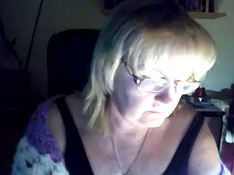 Snapshot of Violet5364 chatting on 03-06-25, 07:54 Violet5364 online show from 03-06-25, 07:54