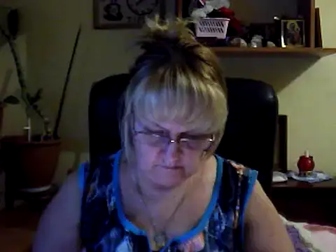 Snapshot of Violet5364 chatting on 03-07-25, 07:16 Violet5364 online show from 03-07-25, 07:16