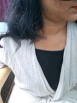 Snapshot of Jassi_Does chatting on 02-19-25, 01:06 Jassi Does online show from 02-19-25, 01:06