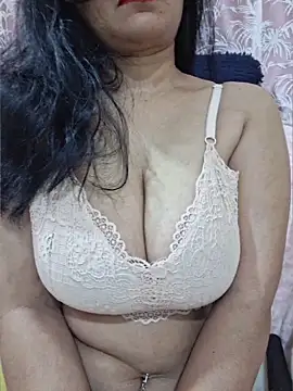 Snapshot of Jassi_Does chatting on 05-28-26, 09:12 Jassi Does online show from 05-28-26, 09:12
