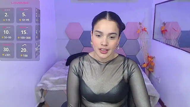 Snapshot of Lana_Pearce chatting on 03-04-25, 12:44 Lana Pearce online show from 03-04-25, 12:44