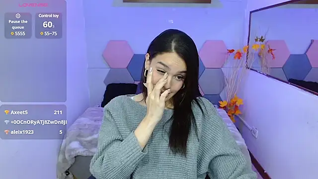 Snapshot of Lana_Pearce chatting on 03-08-25, 06:58 Lana Pearce online show from 03-08-25, 06:58