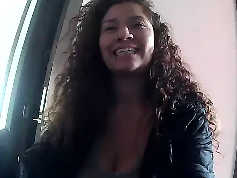 Snapshot of Cielo_carpentier69 chatting on 10-16-25, 02:51 Cielo carpentier69 online show from 10-16-25, 02:51