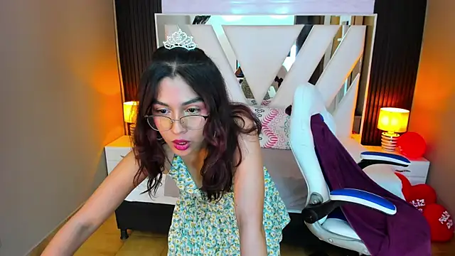 Cristin Petite online show from 02-18-25, 09:42