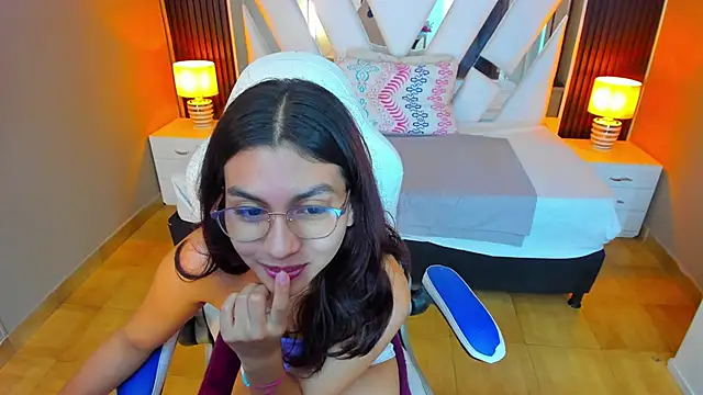 Cristin Petite online show from 03-21-25, 02:29