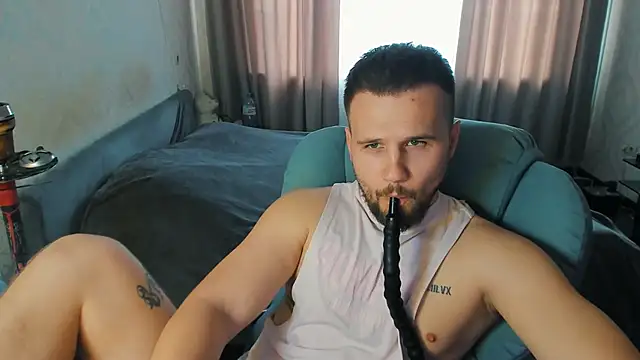 Snapshot of Vladik_b chatting on 06-07-26, 03:49 Vladik b online show from 06-07-26, 03:49