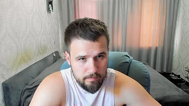 Snapshot of Vladik_b chatting on 07-13-26, 09:01 Vladik b online show from 07-13-26, 09:01