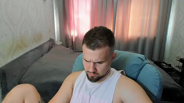 Snapshot of Vladik_b chatting on 07-15-26, 08:41 Vladik b online show from 07-15-26, 08:41