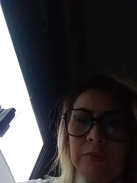 CandieGilson   online show from 09-26-25, 11:14