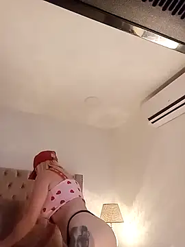 CandieGilson   online show from 02-04-26, 12:22