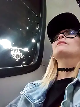 CandieGilson   online show from 03-12-26, 11:38