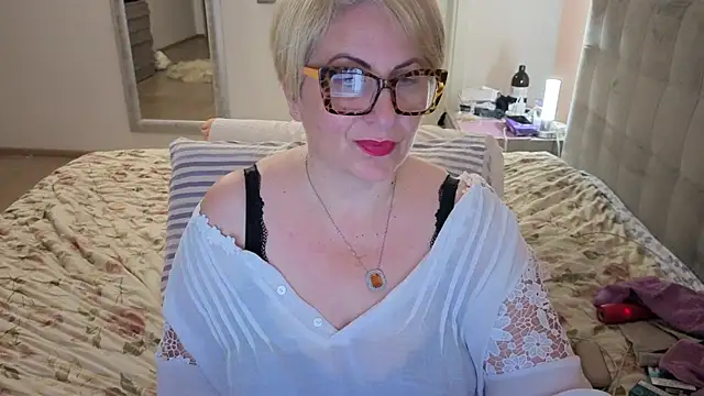 Pumabionda online show from 11-29-25, 10:57